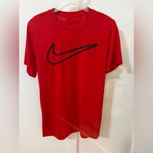 Nike Men's Red Short Sleeve Tee